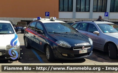Fiat Nuova Bravo
Carabinieri
Nucleo Operativo Radiomobile
Comando di Compagnia di Poggio Mirteto (RI)
CC DD 219
Parole chiave: Fiat Nuova_Bravo CCDD219
