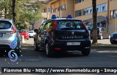 Fiat Punto VI serie
Carabinieri
CC DQ 177
Parole chiave: Fiat Punto VI serie CCDQ177