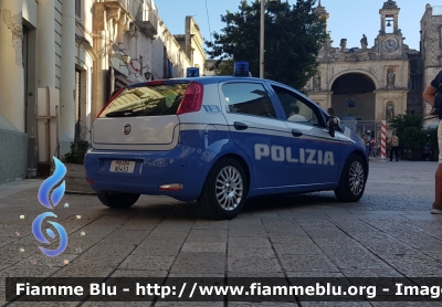 Fiat Punto VI serie
Polizia di Stato
Allestimento Nuova Carrozzeria Torinese
Decorazione grafica Artlantis
POLIZIA N5453
Parole chiave: Fiat Punto_VIserie POLIZIAN5453