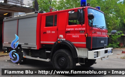 Iveco Magirus 80-16 4x4
Corpo Pompieri Volontari Trieste
Parole chiave: Iveco Magirus 80-16_4x4