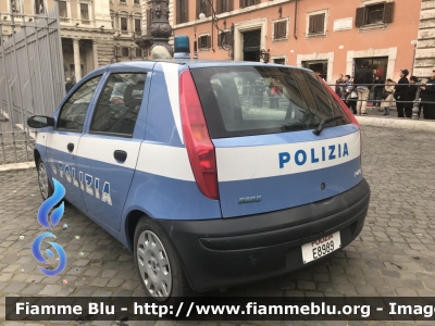 Fiat Punto II serie
Polizia di Stato
POLIZIA E8989
Parole chiave: Fiat Punto_IIserie POLIZIAE8989