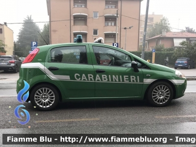 Fiat Grande Punto
Carabinieri
Comando Carabinieri Unità per la tutela Forestale, Ambientale e Agroalimentare
CC DN 191

Parole chiave: Fiat Grande_Punto CCDN191