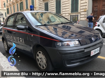 Fiat Punto II serie
Carabinieri
Comando Carabinieri Banca d'Italia
CC BV 934
Parole chiave: Fiat Punto_IIserie CCBV934