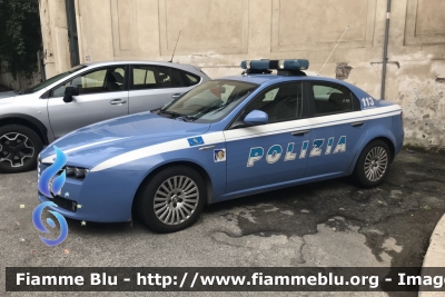 Alfa Romeo 159
Polizia di Stato
Polizia Stradale
POLIZIA F7295
Parole chiave: Alfa_Romeo  159   POLIZIAF7295