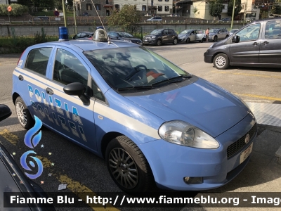 Fiat Grande Punto 
Polizia di Stato
Questura di Bolzano
POLIZIA H0102
Parole chiave: Fiat Grande_Punto  POLIZIAH0102
