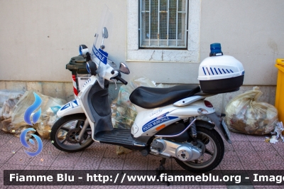 Piaggio Liberty
Polizia Municipale
Comune di Letojanni (ME)
Parole chiave: Piaggio Liberty