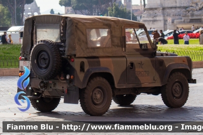 Land-Rover Defender 90
Esercito Italiano
Operazione Strade Sicure
EI BL 131
Parole chiave: Land-Rover Defender_90 EIBL131