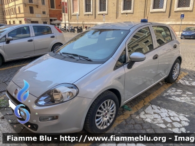 Fiat Punto VI serie
Polizia di Stato 
Questura di Roma
Parole chiave: Fiat Punto_VIserie