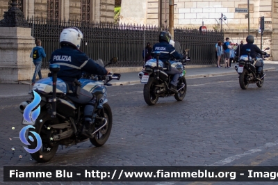 BMW F 700 GS
Polizia di Stato
Squadra Volante
Questura di Roma
POLIZIA G2483
POLIZIA G2487
Parole chiave: BMW / F_700_GS / POLIZIAG2487