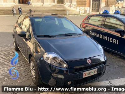 Fiat Punto VI serie
Carabinieri
CC DT 089
Parole chiave: Fiat / Punto_VIserie / CCDU089