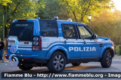 Land Rover Discovery 4
Polizia di Stato
I reparto mobile di Roma
Allestimento Marazzi
Decorazione Grafica Artlantis
POLIZIA M2774
Parole chiave: Land-Rover Discovery_4 POLIZIAM2776