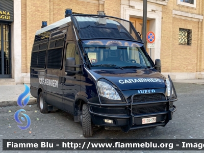 Iveco Daily V serie
Carabinieri
X Reggimento "Campania"
CC DD 538
Parole chiave: Iveco / Daily_Vserie / CCDD538