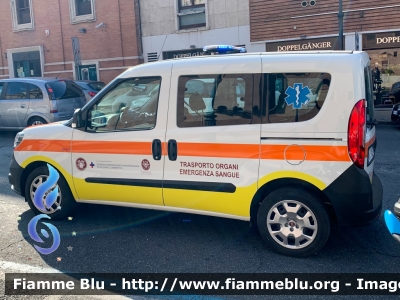 Fiat Doblò IV serie
Policlinico di Roma - Umberto I
Trasporto Organi Emergenza Sangue
Allestimento On-site
Parole chiave: Fiat Doblò_IVserie