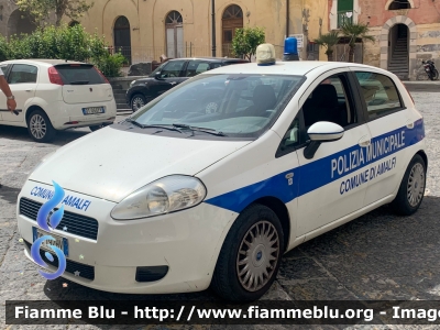 Fiat Grande Punto
Polizia Municipale
Comune di Amalfi (SA)
Parole chiave: Fiat / Grande_Punto