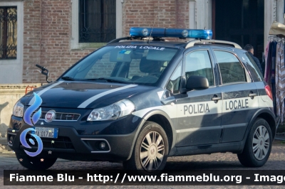 Fiat Sedici II serie
Polizia Locale Padova
Allestita Focaccia
POLIZIA LOCALE YA 018 AG
Parole chiave: Fiat Sedici_IIserie POLIZIALOCALEYA018AG