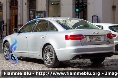 Audi A6 IV serie
Vigili del Fuoco
Comando Provinciale di Roma
VF 25377
Parole chiave: Audi / A6_IVserie / VF25377