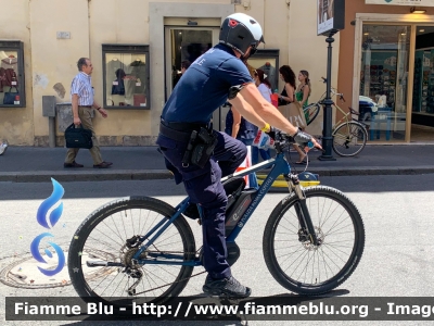 Mountain Bike
Polizia Roma Capitale
Gruppo Sicurezza Sociale Urbana
Parole chiave: Mountain-Bike