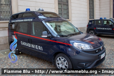 Fiat Doblò XL IV serie
Carabinieri
Reparto Investigazioni Scientifiche 
CC DT 081
Parole chiave: Fiat Doblò_XL_IVserie CCDT081