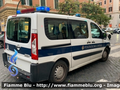 Citroen Jumpy III serie
Polizia Roma Capitale
POLIZIA LOCALE YA 176 AC
Parole chiave: Citroen Jumpy_IIIserie POLIZIALOCALEYA176AC