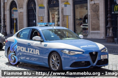 Alfa Romeo Nuova Giulia Q4
Polizia di Stato
Polizia Stradale
Scorta Presidente della Repubblica
POLIZIA M2701
Parole chiave: Alfa-Romeo Nuova_Giulia_Q4 POLIZIAM2701