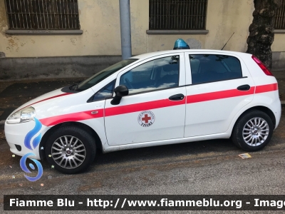 Fiat Grande Punto
Croce Rossa Italiana
Comitato di Tivoli (RM)
Allestimento Innova
CRI 351 AC
Parole chiave: Fiat Grande_Punto CRI351AC