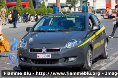 Fiat Nuova Bravo
Guardia di Finanza
GdiF 039 BF

Festa della Repubblica 2020
Parole chiave: Fiat Nuova_Bravo GdiF039BF Festa_della_Repubblica_2020