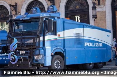 Mercedes Benz Arocs
Polizia di Stato
I Reparto Mobile di Roma
Idrante Allestimento BAI
POLIZIA M2781
Parole chiave: Mercedes-Benz / Arocs / POLIZIAM2781