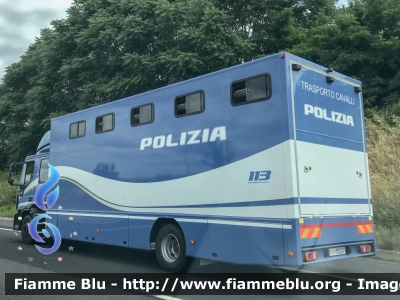 Iveco EuroCargo 160E28 IV serie
Polizia di Stato
Reparto a cavallo
POLIZIA M3207
Parole chiave: Iveco EuroCargo_160E28_IVserie POLIZIAM3207