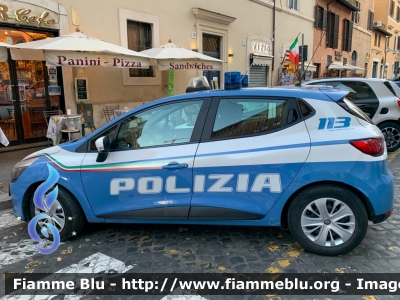 Renault Clio IV serie
Polizia di Stato
Ispettorato Vaticano
Allestita Focaccia
Decorazione grafica Artlantis
POLIZIA M0629
Parole chiave: Renault / Clio_IVserie / POLIZIAM0629