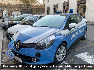 Renault Clio IV serie
Polizia di Stato
Ispettorato Vaticano
Allestita Focaccia
Decorazione grafica Artlantis
POLIZIA M0629
Parole chiave: Renault / Clio_IVserie / POLIZIAM0629
