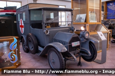 Fiat Tipo 2F 
Esercito Italiano
Ambulanza
Esemplare esposto al Museo Storico della Motorizzazione Militare
Roma Cecchignola
EI VS 017
Parole chiave: Fiat Tipo_2F EIVS017
