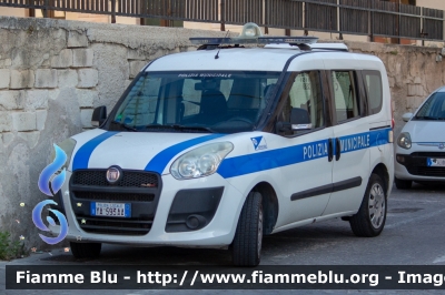 Fiat Doblò III serie
Polizia Municipale
Comune di Siracusa
POLIZIA LOCALE YA 539 AA
Parole chiave: Fiat Doblò_IIIserie POLIZIALOCALEYA539AA