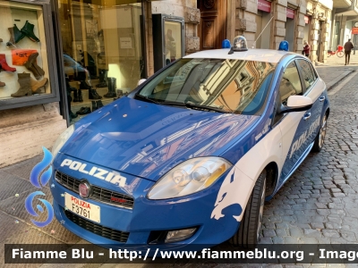 Fiat Nuova Bravo
Polizia di Stato
Squadra Volante
Autovettura Unica
POLIZIA F3761
Parole chiave: Fiat / Nuova_Bravo / POLIZIAF3761