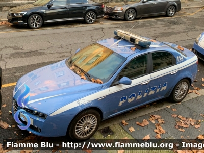 Alfa Romeo 159
Polizia di Stato
Squadra Volante
POLIZIA H2280
Parole chiave: Alfa-Romeo / 159 / POLIZIAH2280
