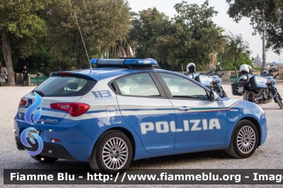 Alfa Romeo Nuova Giulietta restyle
Polizia di Stato
Questura di Genova
Allestita NCT Nuova Carrozzeria Torinese
POLIZIA M1453
Parole chiave: Alfa-Romeo Nuova_Giulietta_restyle POLIZIAM1453