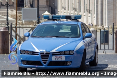 Alfa Romeo 159
Polizia di Stato
Polizia Stradale
Ispettorato di Pubblica Sicurezza presso il Vaticano
POLIZIA F7312
Parole chiave: Alfa-Romeo 159 POLIZIAF7312
