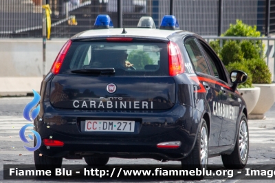 Fiat Punto VI serie
Carabinieri
CC DM 271
Parole chiave: Fiat / Punto_VIserie / CCDM271