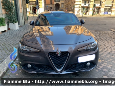 Alfa Romeo Nuova Giulia
Polizia Penitenziaria
Autovettura Utilizzata per i Servizi di Rappresentanza e Scorta
Parole chiave: Alfa-Romeo Nuova_Giulia