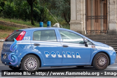 Fiat Grande Punto
Polizia di Stato
Polizia Ferroviaria
Con logo celebrativo dei 110 anni della specialità
Allestimento Nuova Carrozzeria Torinese
POLIZIA F8534
Parole chiave: Fiat Grande_Punto POLIZIAF8534