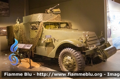 Half-Trak M3
Canada
Canadian Armed Forces - Forces armées canadiennes
Veicolo storico esposto al War Museum
Parole chiave: Half-Trak M3