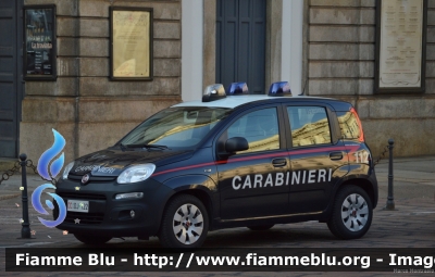 Fiat Nuova Panda II serie
Carabinieri
CC DJ 122
Parole chiave: Fiat Nuova_Panda_IIserie CCDJ122