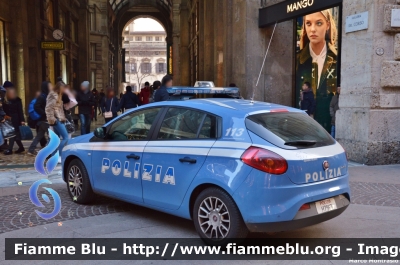 Fiat Nuova Bravo
Polizia di Stato
Squadra Volante
POLIZIA H7967
Parole chiave: Fiat Nuova_Bravo POLIZIAH7967
