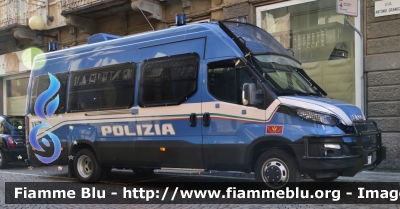 Iveco Daily VI serie
Polizia di Stato
V Reparto Mobile di Torino
POLIZIA M1251
Parole chiave: Iveco Daily_VIserie POLIZIAM1251