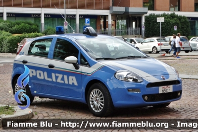 Fiat Punto VI serie 
Polizia di Stato 
Allestimento Nuova Carrozzeria Torinese
Decorazione grafica Artlantis
POLIZIA N5007
Parole chiave: Fiat Punto_VIserie PoliziaN5007