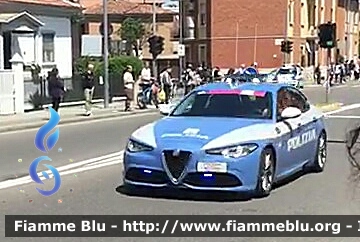 Alfa Romeo Nuova Giulia Q4
Polizia di Stato
Polizia Stradale
POLIZIA M2700
In scorta al Giro d'Italia 2019
Parole chiave: Alfa-Romeo Nuova_Giulia_Q4 POLIZIAM2700 Giro_d_Italia_2019