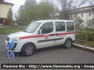Fiat Doblò II serie
Croce Rossa Italiana
Comitato Locale Codogno (LO)
Fotografata in occasione della presentazione della nuova ambulanza presso il Comitato Locale di Ospedaletto
CRI 137AA
Parole chiave: Fiat Doblò_IIserie CRI137AA