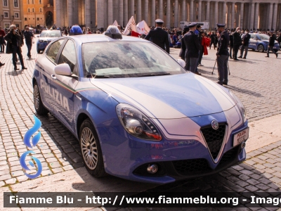 Alfa Romeo Nuova Giulietta restyle
Polizia di Stato
Ispettorato di Pubblica Sicurezza presso il Vaticano
Allestita NCT Nuova Carrozzeria Torinese
Decorazione Grafica Artlantis
POLIZIA M2232
Parole chiave: Alfa-Romeo Nuova_Giulietta_restyle POLIZIAM2232