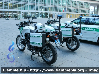 Bmw F800GS
Polizia Locale
Comune di Milano
POLIZIA LOCALE YA 01318
POLIZIA LOCALE YA 01414
Parole chiave: Bmw F800GS POLIZIALOCALEYA01318 POLIZIALOCALEYA01414