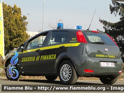 Fiat Punto VI serie
Guardia di Finanza
GdiF 381 BM
Parole chiave: Fiat Punto_VIserie GdiF409BM