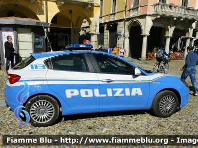 Alfa Romeo Nuova Giulietta restyle
Polizia di Stato
Squadra Volante
Allestimento NCT Nuova Carrozzeria Torinese
Decorazione Grafica Artlantis
POLIZIA M3899
Parole chiave: Alfa-Romeo Nuova_Giulietta_restyle POLIZIAM3899